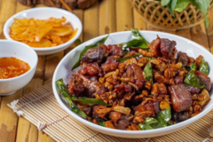 Cách làm ngan cháy tỏi ngon đơn giản, thơm ngon khó cưỡng