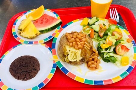 Khủng hoảng bữa ăn học đường thiếu dinh dưỡng 