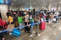 Hà Nội bỏ quy định người đi máy bay từ TP.HCM đến phải cách ly tập trung