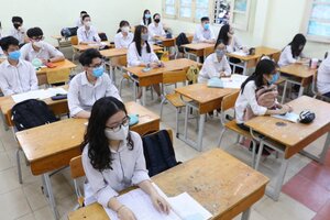 TP.HCM: Học sinh có thể đi học trực tiếp sau 5 tuần tiêm vắc xin Covid-19