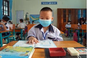 Học sinh lớp 1, 2 ở Hà Nội kiểm tra học kỳ trực tiếp