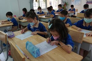 Học sinh tại TP.HCM thi học kỳ 1 theo hai thức