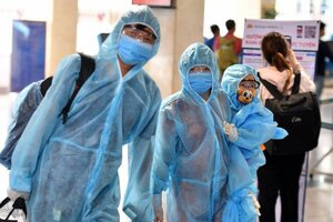 Hà Nội bỏ quy định cách ly người nhập cảnh từ quốc gia có chủng Omicron