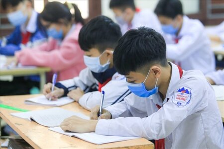 Thủ tướng yêu cầu lên phương án cho học sinh từ 12 tuổi đi học sau Tết