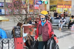 Nhiều nơi nới lỏng quy định cách ly người về quê ăn Tết