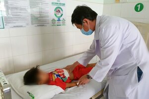 Bé trai bị 5 tuổi bị vỡ đôi thận vì ngã vào viên gạch ống