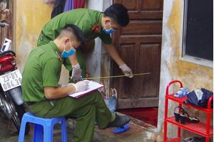 Nghi vợ có quan hệ bất chính, chồng đâm chết "tình địch"