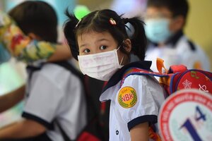Nỗi lo về dịch trong trường học ở TP.HCM