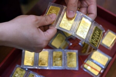 Giá vàng hôm nay 25/4: Vàng miếng giảm tới 350 nghìn đồng/lượng