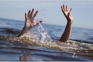 Mẹ đi tắm, con 1 tuổi ngã ao đuối nước