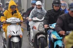 Tin thời tiết ngày 13/5: Miền Bắc hứng mưa rất to, nguy cơ lốc sét