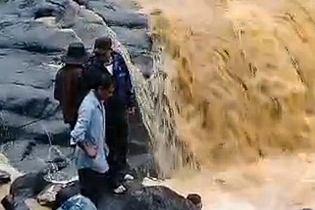 Trượt chân ngã xuống thác Vực Bà, một học sinh lớp 8 mất tích