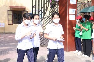 Thí sinh thi vào lớp 10 tại Hà Nội phải đeo khẩu trang trong suốt buổi thi