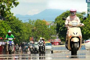 Tin thời tiết ngày 17/6: Bắc, Trung bộ nắng nóng gay gắt