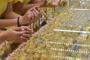 Giá vàng hôm nay ngày 6/7: Đồng loạt giảm mạnh tới 500 nghìn đồng/lượng