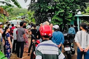 Dùng dao truy sát khiến 1 người hàng xóm tử vong, 3 người khác bị thương