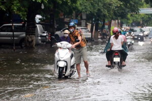 Tin thời tiết ngày 11/8: Mưa lớn kéo dài từ miền Bắc đến Nghệ An