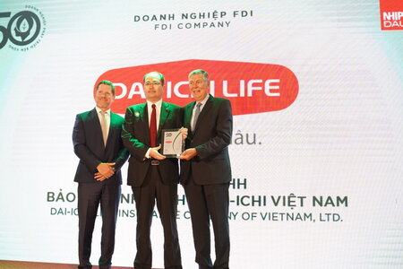 Dai-ichi Life Việt Nam vinh dự đạt Giải thưởng Top 50 Doanh nghiệp Phát triển Bền vững 2022