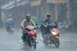 Tin thời tiết 12/8: Bắc bộ mưa to, Nam bộ mưa nắng đan xen