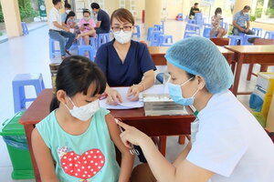 Đà Nẵng bác bỏ thông tin bắt học sinh phải tiêm vaccine mới được nhập học