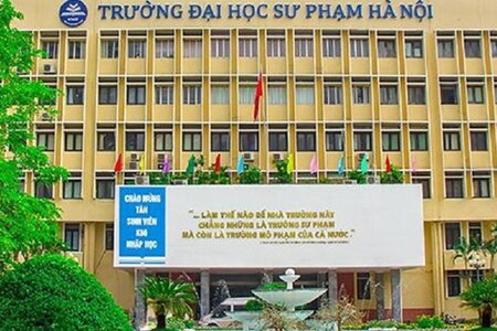 Điểm chuẩn năm 2022 nhóm ngành sư phạm tăng, Y Dược lại giảm sâu