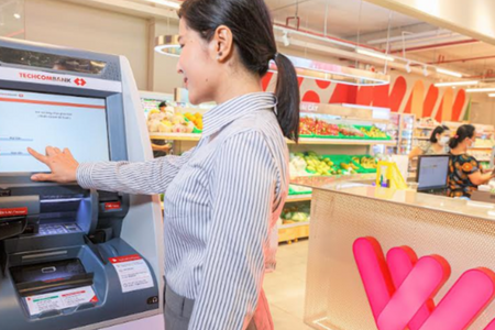 Techcombank cùng Masan mang đến dịch vụ tài chính 'Ngân hàng trong tầm tay' tại chuỗi cửa hàng WIN