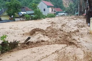 Lũ quét kinh hoàng ở Nghệ An: 1 người chết, 15 ngôi nhà bị cuốn trôi, 2 xã đang bị cô lập