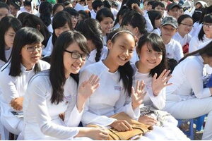 Hoàn thiện dự thảo Nghị quyết về học phí, sách giáo khoa