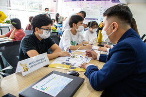 Năm học 2022-2023: Nhiều trường đại học không tăng học phí, tạm thu như cũ hỗ trợ người học