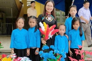 Dành cả thanh xuân cho trò nghèo vùng cao