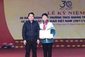 Khen thưởng học sinh ở Thái Nguyên nhặt được của rơi, trả người đánh mất