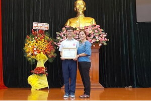 Nam sinh đạt Huy chương Vàng Hoá học quốc tế chưa từng đi học thêm