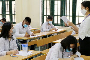 TP HCM: Đề thi văn 'Còn ăn tết ta, đất nước còn nghèo' gây tranh cãi, giáo viên nói gì?