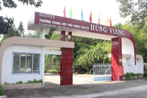 Bình Dương thí điểm dạy học song ngữ tại trường THPT chuyên Hùng Vương