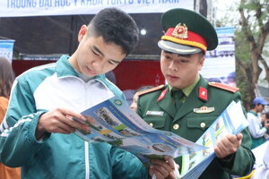 Nhiều trường quân sự tuyển thí sinh cận thị