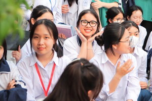 Hà Nội xét học bạ để tuyển gần 30 nghìn học sinh vào lớp 10