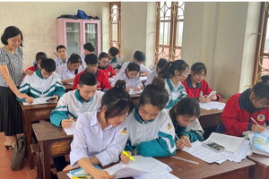 Giáo viên hướng dẫn luyện thi môn Vật lý để đạt điểm thi cao nhất