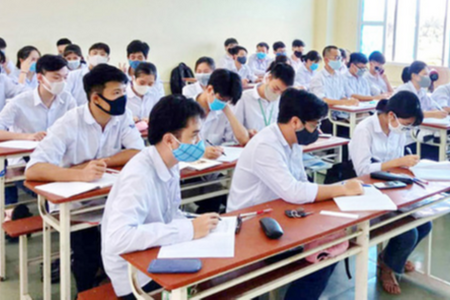 Hiệu trưởng trường THPT ở Hà Nội được tự quyết việc chuyển trường của học sinh