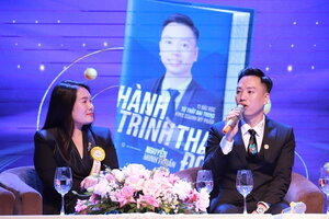 Hành trình thay đổi: Cuốn sách về khởi nghiệp dành cho các bạn trẻ