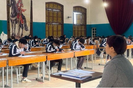 Hơn 100.000 học sinh lớp 11 tại Hà Nội 'thi thử' tốt nghiệp THPT theo chương trình mới