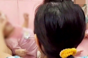 Nữ giáo viên bị tố bạo hành với bé mẫu giáo 4 tuổi tại trường mầm non