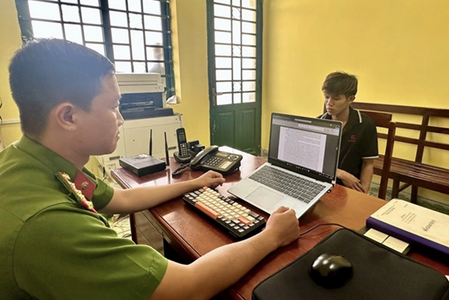 Đột nhập công ty lúc khuya, thanh niên 18 tuổi trộm hơn 74 triệu rồi giấu trên gác xép