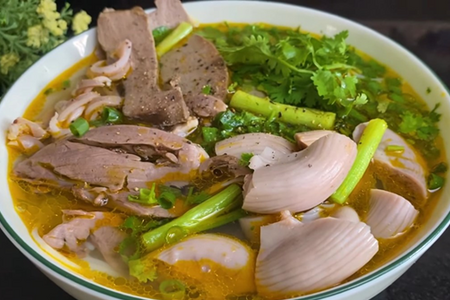 Hai người ‘ra đi’ sau khi ăn phở lòng ở Hưng Yên