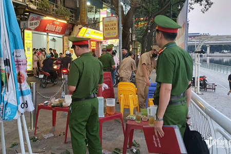Tin lời chủ quán - khách để xe sai quy định bị xử phạt không kịp phản ứng