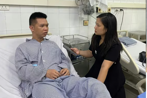 Tiếng gọi sinh tử trong con tàu đắm và phút nghẹt thở chàng trai giải cứu 4 người