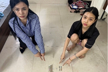 Quảng Ninh khởi tố 5 đối tượng tổ chức “tiệc chất cấm” có người Trung Quốc và 4 “hot girl”