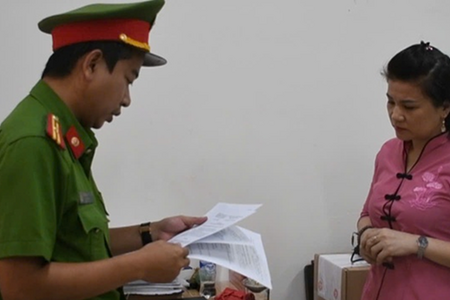 Cháu bé bị bảo mẫu bạo hành ở Quảng Ngãi đã ra đi mãi mãi