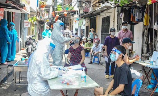 Nam Định ghi nhận 18 ca dương tính với SARS-CoV-2 qua test sàng lọc