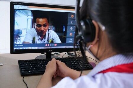Dạy học trực tuyến ở Đồng bằng sông Cửu Long: Vừa giảng dạy vừa rút kinh nghiệm