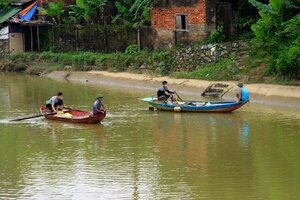 Tìm thấy thi thể bé trai 8 tuổi mất tích bí ẩn khi đi đá bóng cùng bạn